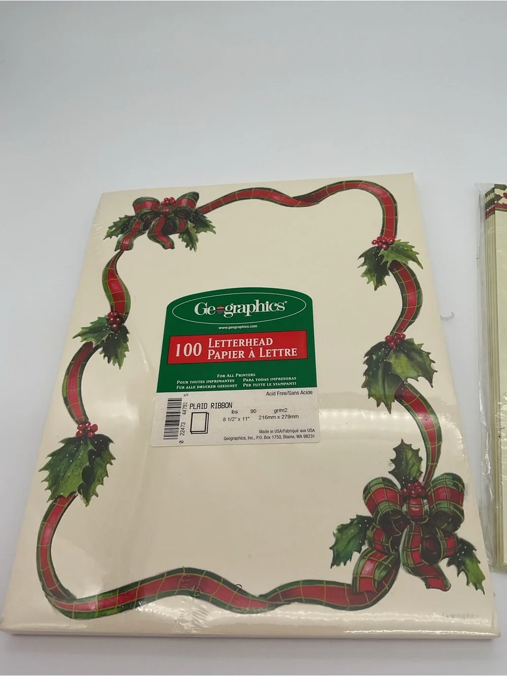 Geographics Holiday Stationary/Printer Paper with Coordinated Envelopes